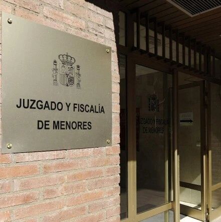 【欧浪网】警告升级！孩子不去学校无故缺课可剥夺父母监护权