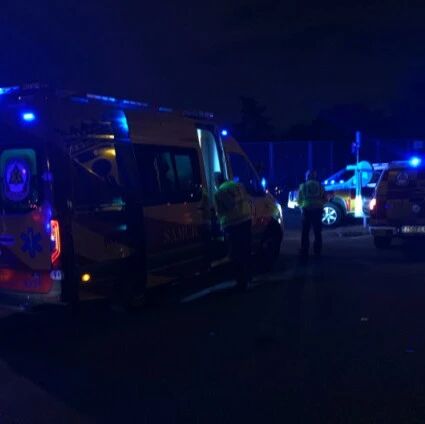 【欧浪】警方追捕一个在USERA区份公路撞死人逃逸的司机