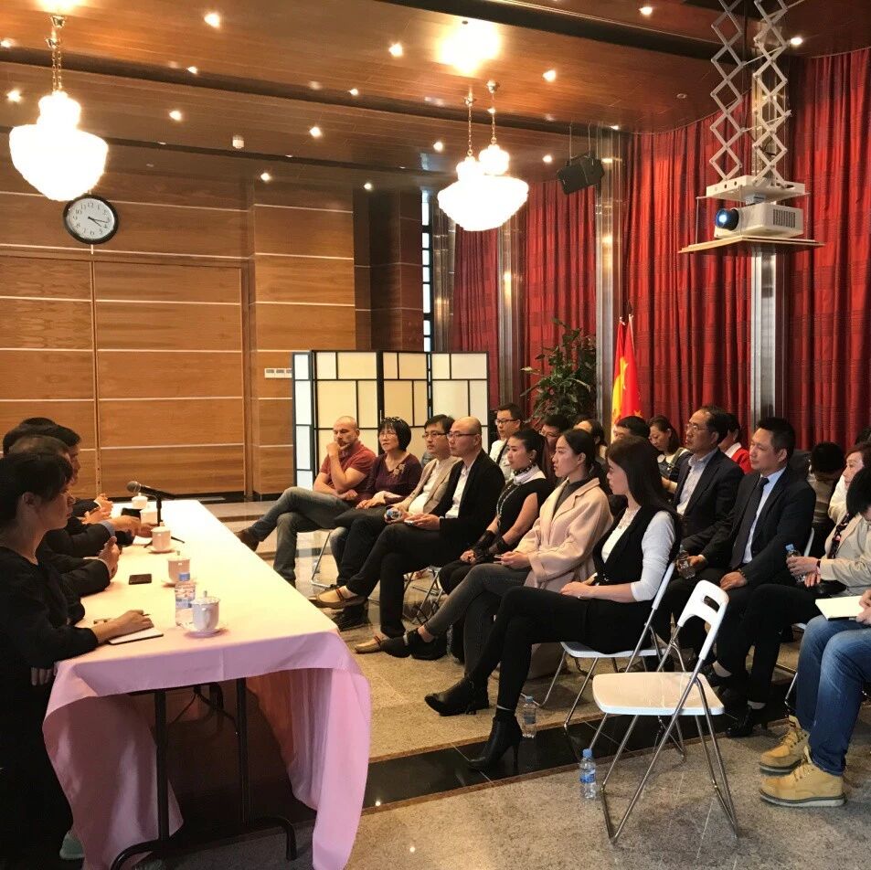 【欧浪网】中国领事馆电信诈骗案预防宣讲会
