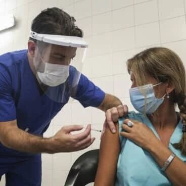 【欧浪】西班牙疫情降至去年7月水平  疫苗作用下让第五波感染较快过去