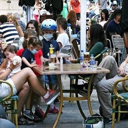 【欧浪】西班牙日增近1900例 全国发病率微弱回升