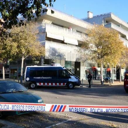 【欧浪网】恐袭又来了？巴塞罗那发生汽车爆炸