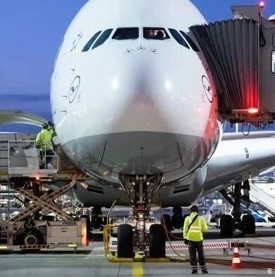 【欧浪网】德国出现变种新冠首例 中国暂停中英航班