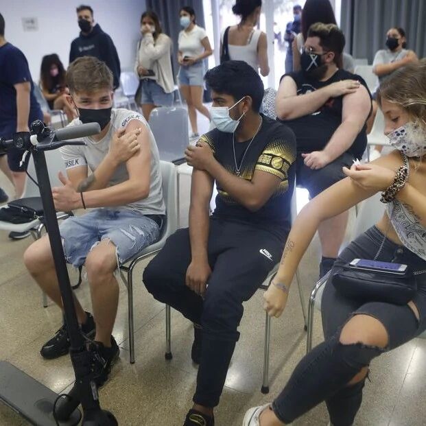 【欧浪网】西班牙日增1.7万例  马德里学生接种热情高  群岛开启免预约接种