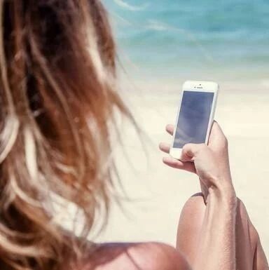 【欧浪网】 这个夏天连沙滩都有免费wifi了 相约去海滩追剧吧