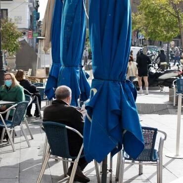 【欧浪网】卫生部呼吁不要松懈管控 自治区充耳不闻 马德里放松限制