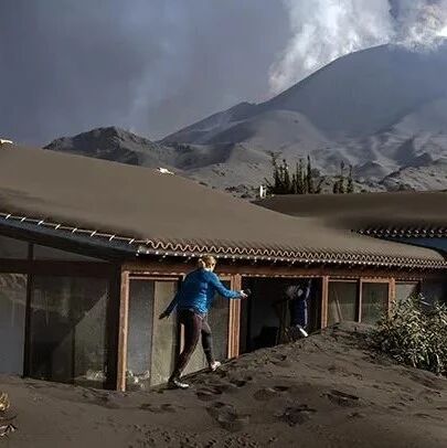 【欧浪】西班牙拉帕尔马岛一男子在清理火山灰时死亡