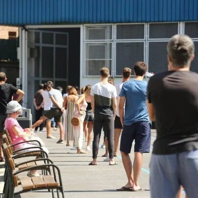 【欧浪网】​北部小镇餐饮街道有连环传播  到过这些餐厅的人要做检测