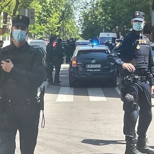 【欧浪网】马德里发生持枪打劫和劫持人质案  劫匪与警方枪战