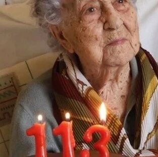 【欧浪网】西班牙113岁高龄老人战胜疫情  成最年长新冠治愈者