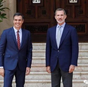 【欧浪网】首相到海岛向国王汇报工作  商讨组织新政府事宜