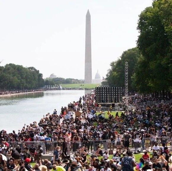 【欧浪网】华盛顿爆发大游行 数万民众抗议民主被扼住咽喉