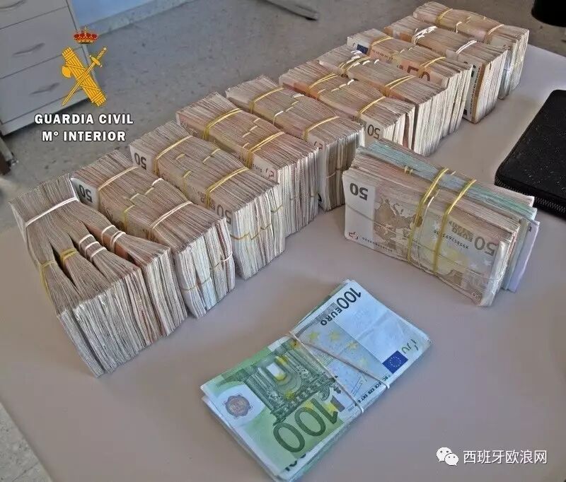 【欧浪网】无知华人携带23万现金闯关 被查后资金暂时扣押