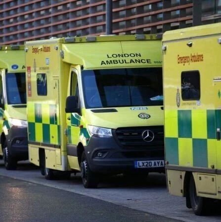 【欧浪网】英国单日新增新冠病例超4万，英官员：史无前例