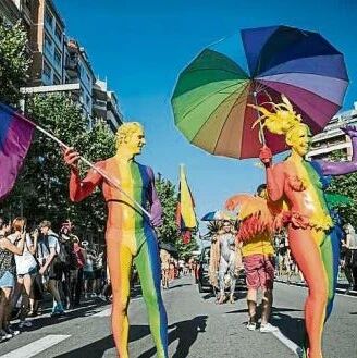 【欧浪网】西班牙重新大规模庆祝同性恋骄傲日 极端右翼VOX主张废除同性恋合法化