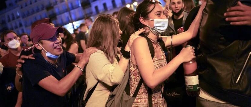 【欧浪网】西班牙举国庆祝大解放 恢复全国流通  结束警报状态或者引发大感染