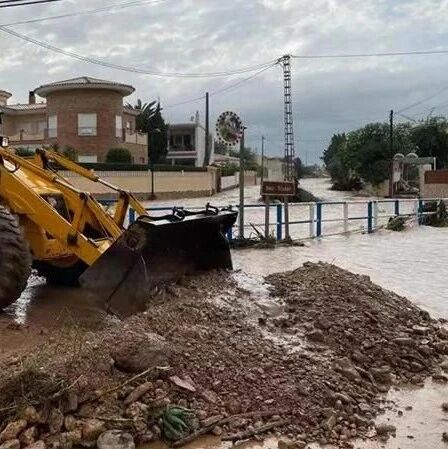 【欧浪】西班牙出现300例接种疫苗后死亡病例 多地发布强降雨预警 极端天气将持续