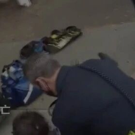 【欧浪网】又见弗洛伊德？美国一男子遭警察跪压超5分钟后死亡