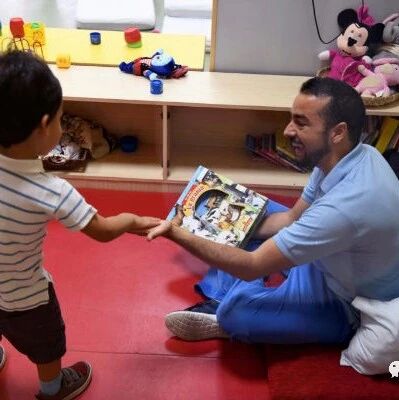 【欧浪网】有小孩的家庭看过来 政府推出“幼儿园奖学金”