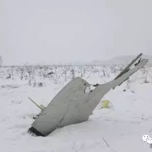 【欧浪网】俄载71人客机坠毁无人生还 目击者称客机空中起火