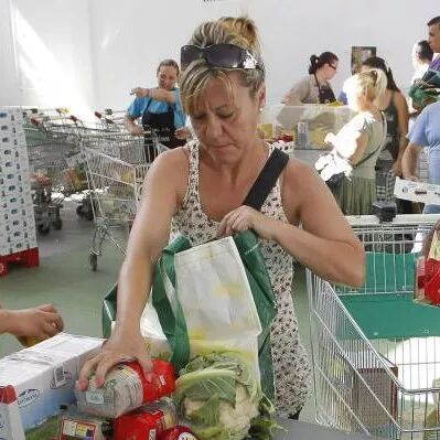 【欧浪网】西班牙近半财富聚集在10%人的手中
