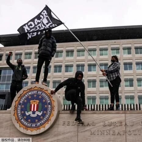 【欧浪网】全美多地示威抗议暴力执法 非裔：这是“漫长战斗”