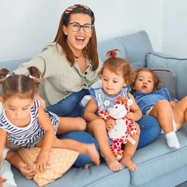 西班牙版“三孩政策”原来福利这么多！生娃水电费都打折、大学免费读？