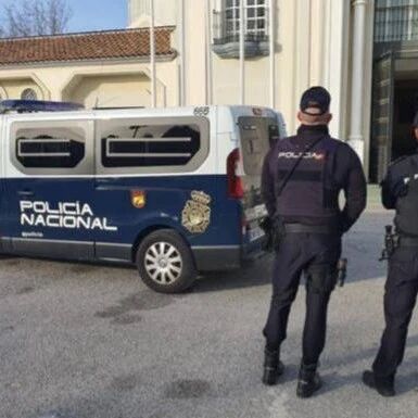 【欧浪网】勒索1万欧元的中国人绑架案开庭  6名被告受审