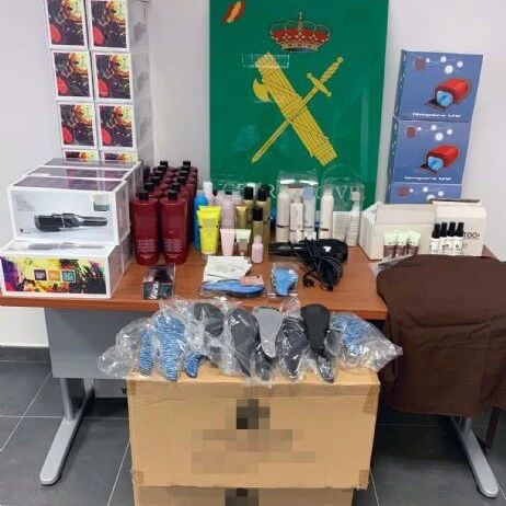 【欧浪网】南部仓库失窃警方出动 找回部分物品一男子落网