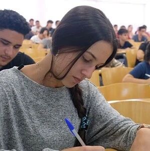 【欧浪网】全国11个大区课程不合格的高中生也可参加高考