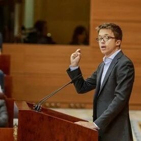 【欧浪网】这个娃娃脸政客要选首相了  看看对谁有利和不利