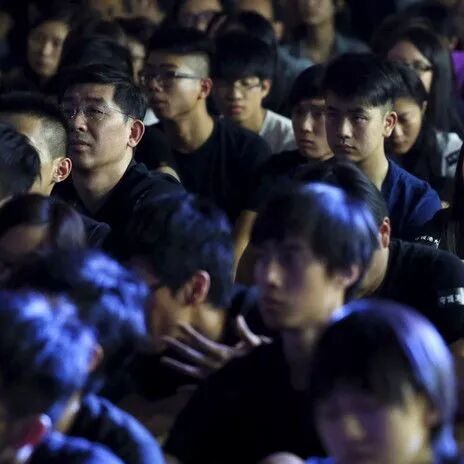 【欧浪网】中国留学生受西媒关注 原因竟是语言太差也能毕业