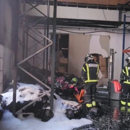 【欧浪网】火灾不断  马德里仓库区又一华商批发起火