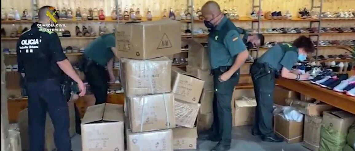 【欧浪网】警方缴获价值40万欧元侵权产品  有10个华人被拘捕