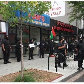 ​抵制所有华人！美国激进非裔组织到中国城示威