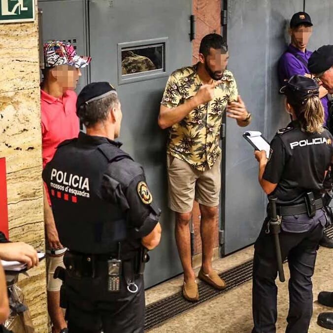 【欧浪网】巴塞罗那大规模抓扒手  会泛滥拘捕无居留移民吗？