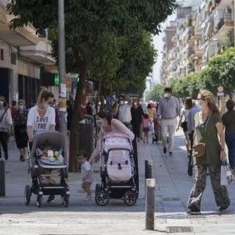 【欧浪网】进入新常态 有些人却怀念与家人朝夕相处的隔离生活！