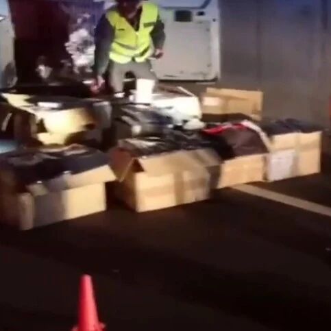 【欧浪网】北部海港集装箱被严查 大量假货路上被截