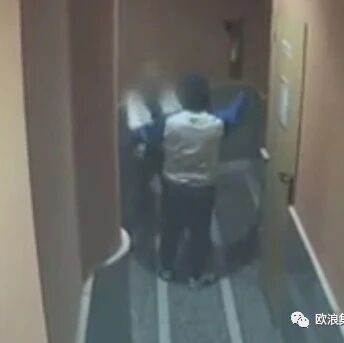 【欧浪网】居民在住宅大门多次被抢险丧命 低成本犯罪让市民恐慌