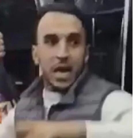 【欧浪】全城追捕！西班牙警员要男子戴口罩反而被暴打