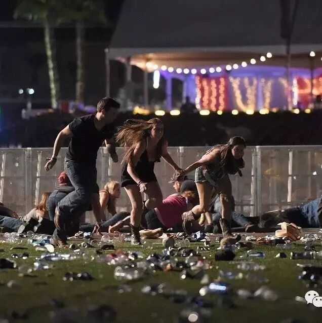 【欧浪网】血腥：拉斯维加斯枪击案超450人伤亡  6名携程游客尚被困