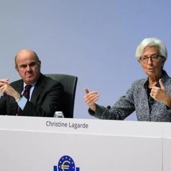 【欧浪网】欧行宣布至少五年保持低利率  后果可能是银行业更加泛滥收费