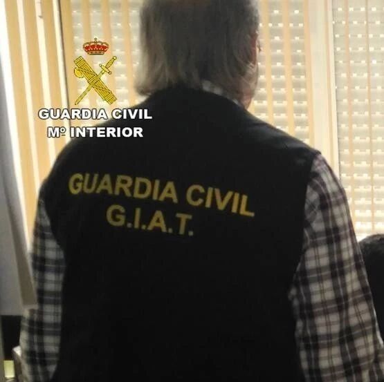【欧浪网】找人代考驾照进警局 你还打算投机取巧？
