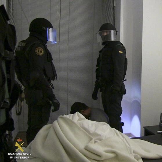 【欧浪网】绑架未成年还敢发视频 社交网络帮警方破大案