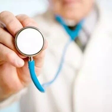 公立医疗看病难，急病大病等不起，语言不通更吃力！不怕，我们来搞定！