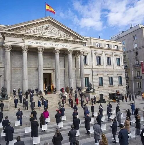 【欧浪网】宪法日纪念：各党发言充满对立  左派及分离主义派倾向于废除君主制