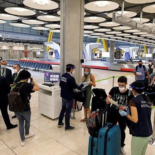 【欧浪网】四天后将有大量游客涌入  西班牙风险可能大增