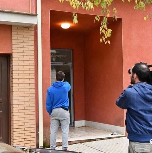 【欧浪网】西班牙两个年轻人忘关炉火中毒死亡