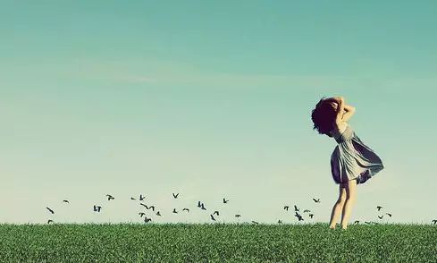 遥远的她陈奕迅 遥远的她 不可以再归家