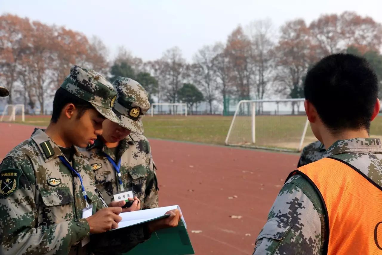 新闻|武汉大学国防生组织 2016年终国防生军事科目评比性考核
